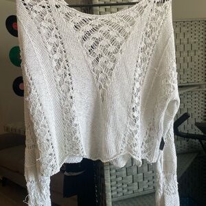 Zara White V-Neck Knit Sweater